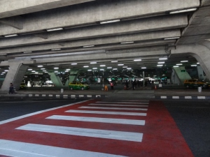 バンコク　空港出口